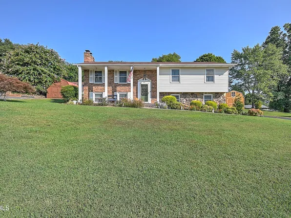 801 Redwood Dr, Mt Carmel, TN 37645