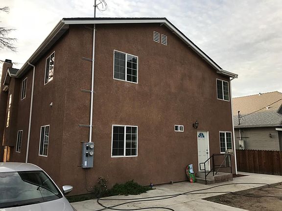 Back yard / Entry to unit @ 4234