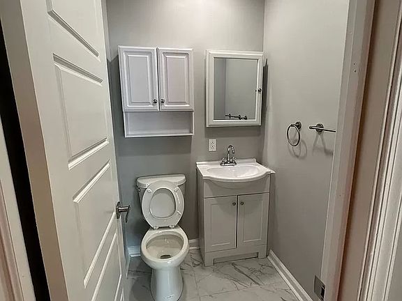 4th image of 7057 Cresheim Rd #1B