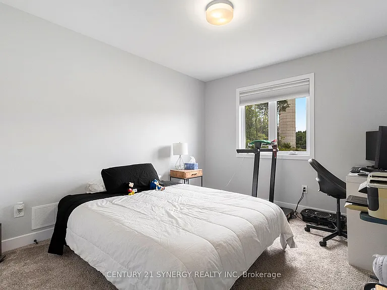 68 Villeneuve Dr — Photo 14