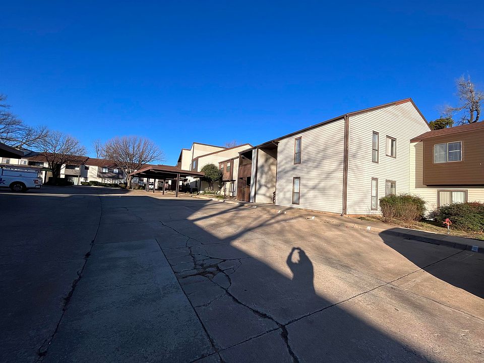 1st image of 412 N Oakwood Rd #119-218-219
