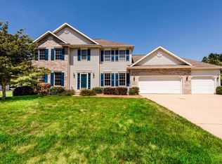1315 Silver Creek Pl, Saint Joseph, MI 49085