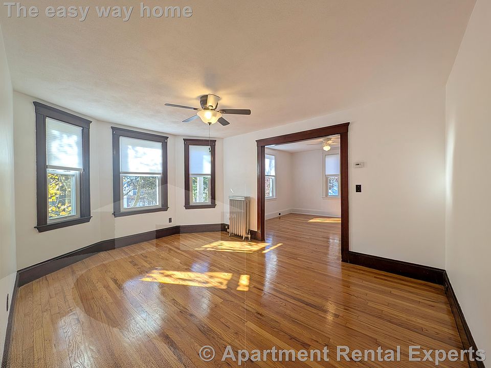 1st image of 119 Lowell St APT 1