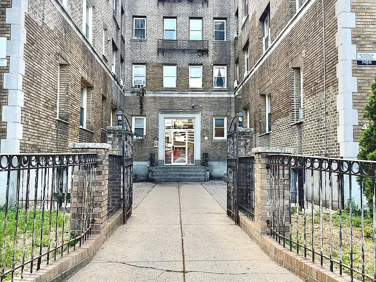 4120 14th St NW #B2 — Photo 2