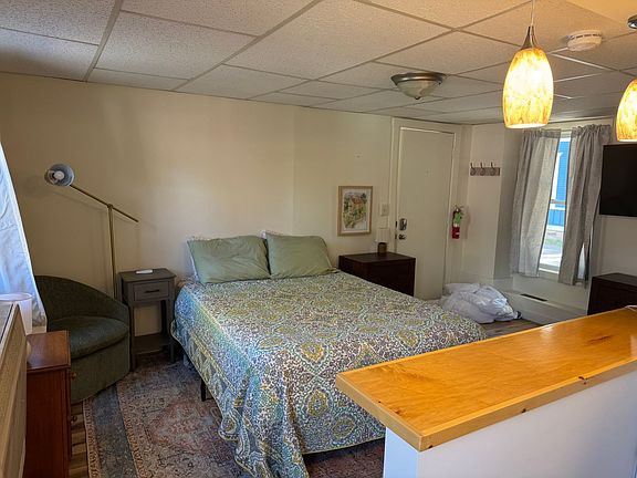 2nd image of 71 N Winooski Ave #3