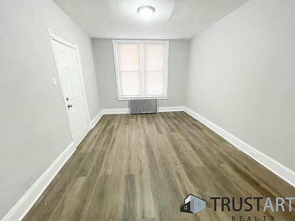 3rd image of 2321 N 25th St APT 1