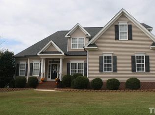 77 Solomon Cir, Four Oaks, NC 27524