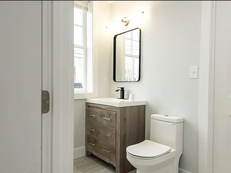 191 W All Saints St #4 — Photo 10