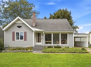 31 S Irwinwood Rd, Lancaster, NY 14086