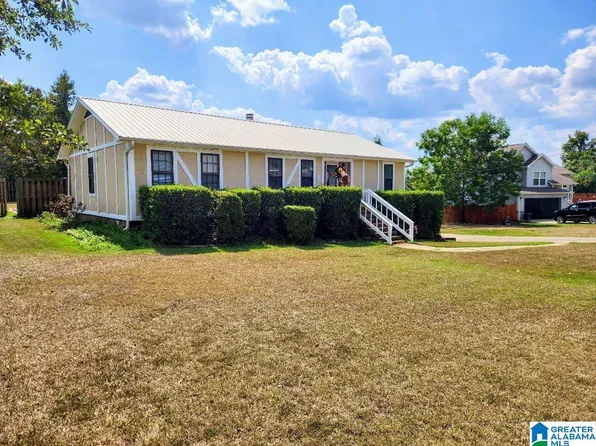 405 3rd St, Pleasant Grove, AL 35127