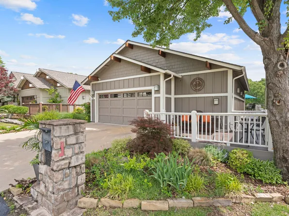 2371 Melody Point Cir, Grove, OK 74344