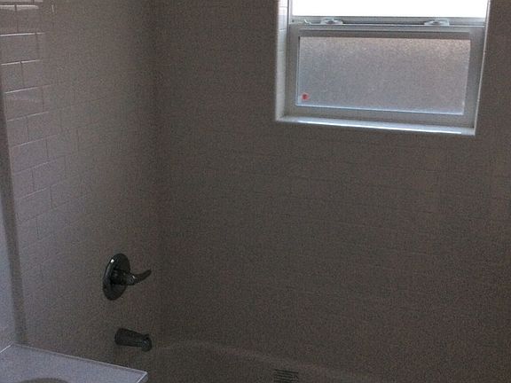 5th image of 43-49 E McFarlane Dr #43