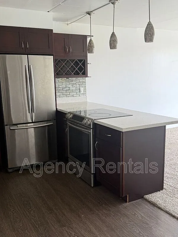 2333 Kapiolani Blvd — Photo 1