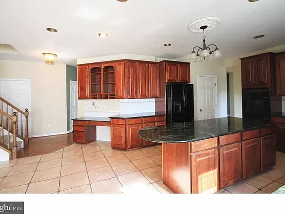 1006 Glendevon Dr — Photo 21