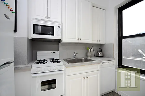 Sold by Halstead Real Estate | media 5