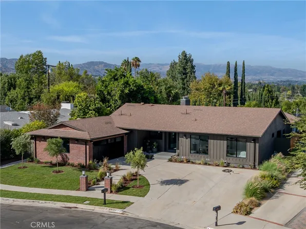 23717 Crosson Dr, Woodland Hills, CA 91367