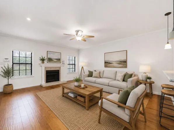 9850 Pagewood Ln APT 1305, Houston, TX 77042