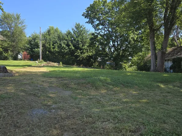 624 E O'And M Ave, North Vernon, IN 47265