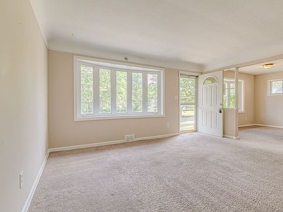 4th image of 13130 Forestdale Dr