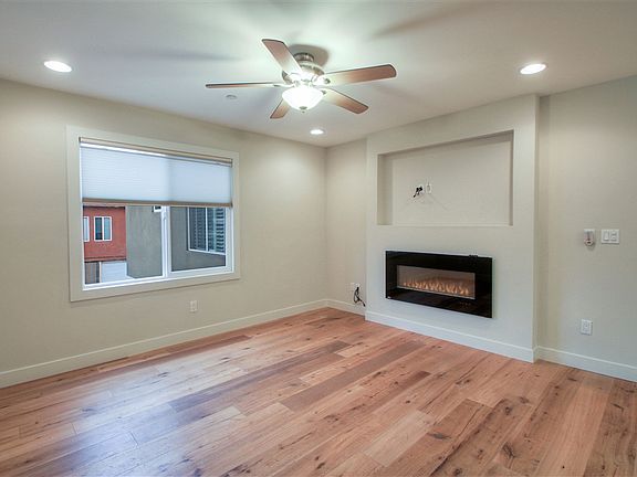 5th image of 1327 Felspar St