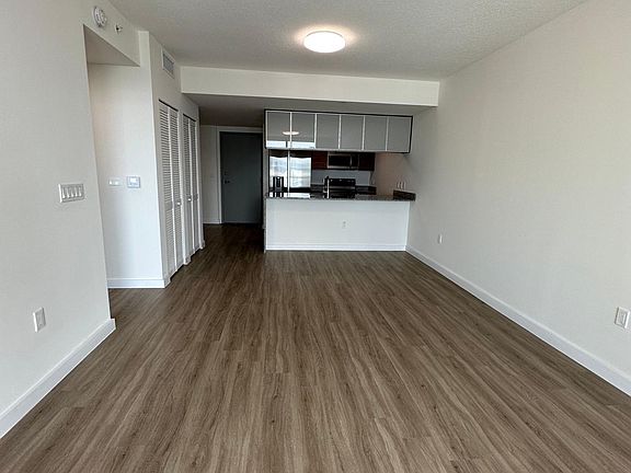 5th image of 452 NE 23rd St #B3