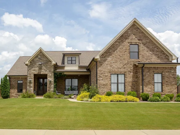 208 Chestnut Oak Dr, Florence, AL 35633