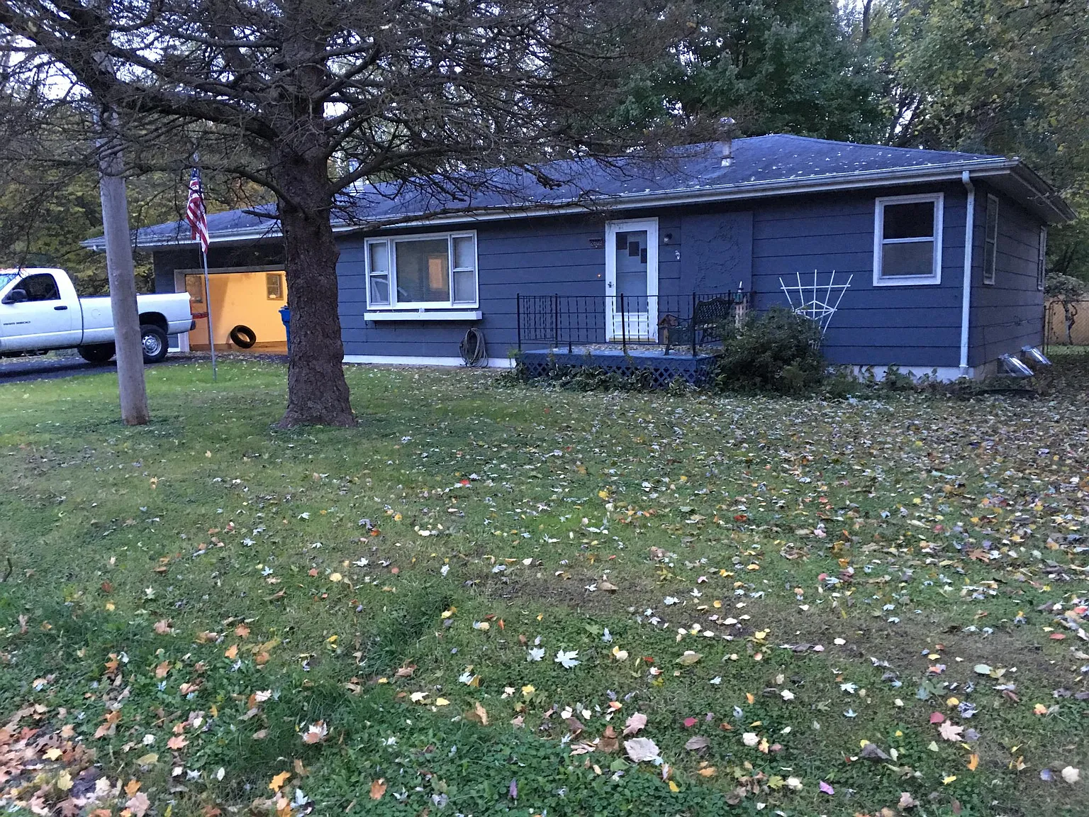 2609 E Main St photo 1
