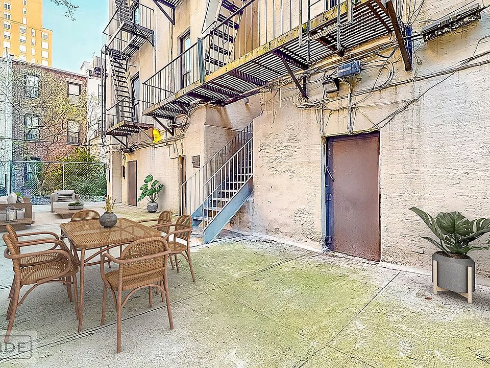 1st image of 55 W 105th St APT 3