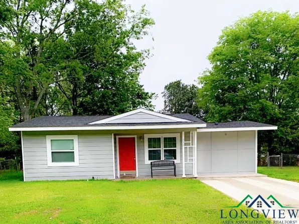 333 Randolph St, Lone Star, TX 75668