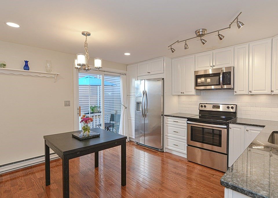 EDGEWOOD CONDOMINIUMS 10 Erick Rd Mansfield MA Zillow