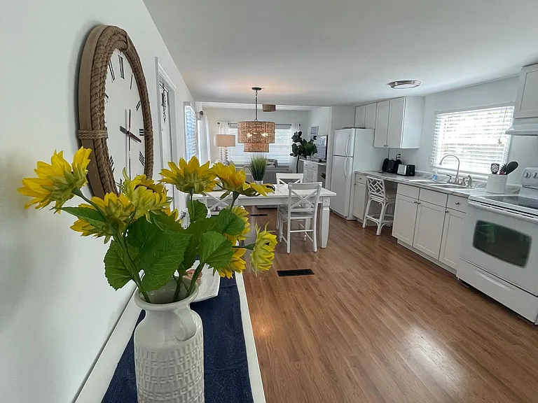 11330 S Indian River Dr #11 — Photo 11