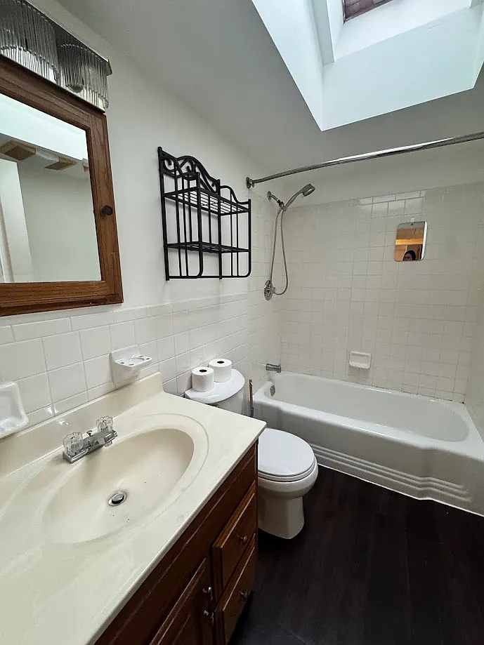 2 bed, $1,695 — Photo 2