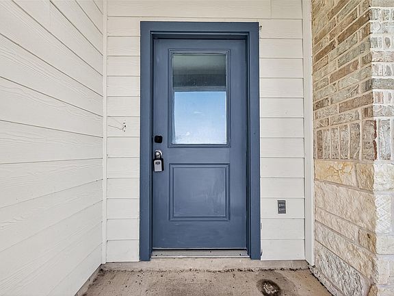 3rd image of 7403 Canyon Stream St