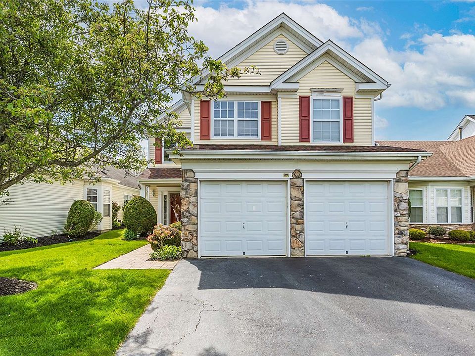 6 Julia Circle UNIT 6, Middle Island, NY 11953 Zillow