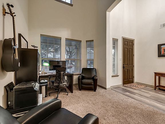 4th image of 16404 Dry Creek Blvd