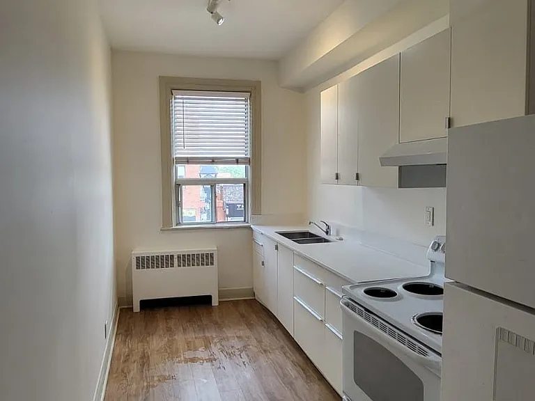 7 Thomas St #2 — Photo 9