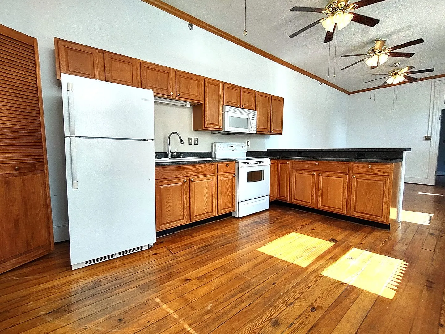 815 Church Street — Photo 4