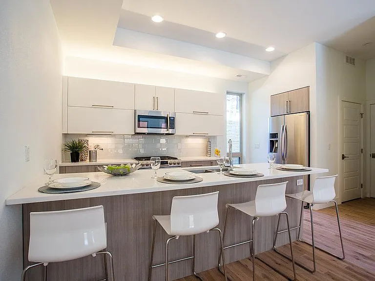 Kitchen w/ Abundant Counter Space