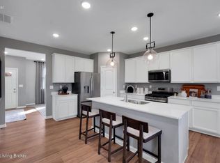 2015 Lyndon Green Cir, Lyndon, KY 40242