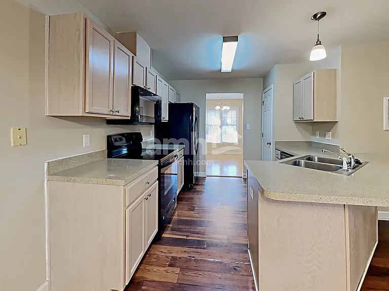 809 Old Ash Ct — Photo 3