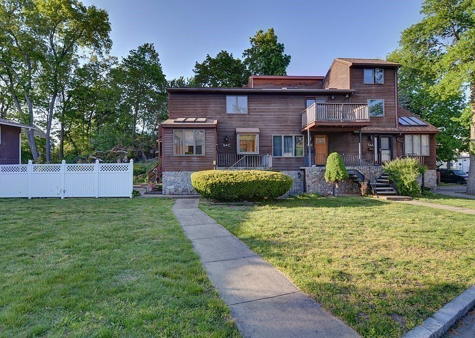 1st image of 54 Mary St #C