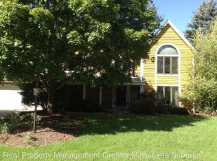 W276N2597 Wildflower Rd, Pewaukee, WI 53072