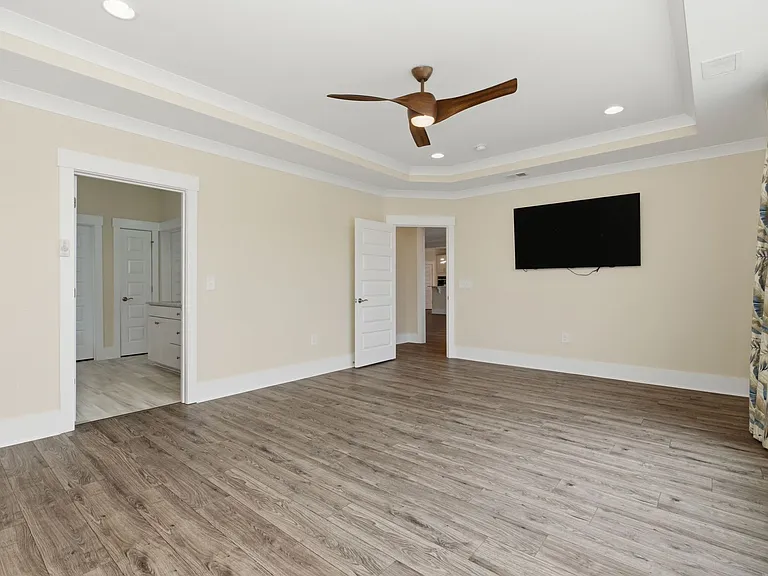 7129 Spoleto Dr — Photo 27