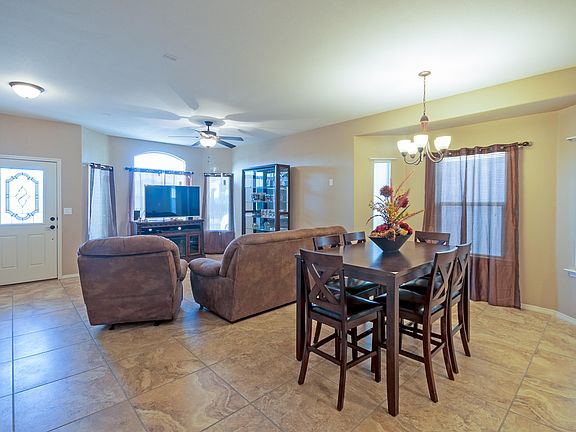 3rd image of 3828 Loma Brisa Dr