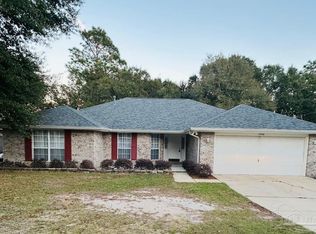 5938 Herlong Dr, Milton, FL 32570