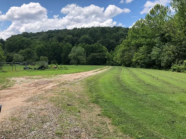 2405 Big Sandy Rd, Left Hand, WV 25251