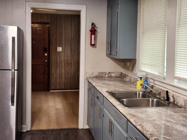 2712 Chestnut St — Photo 7