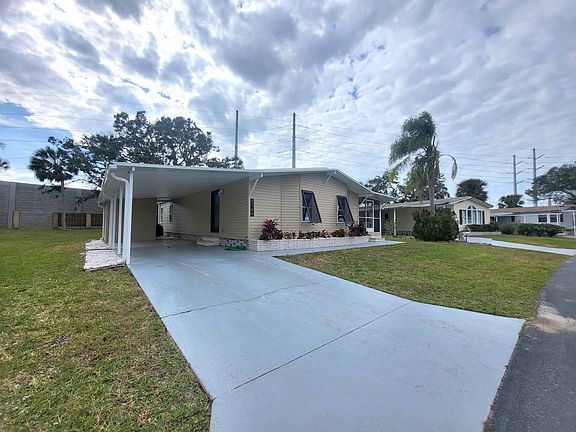 3rd image of 5764 Axminster Dr #227