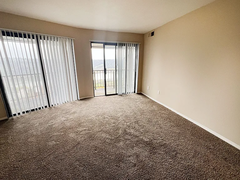 Indian Lookout Apartments — Photo 76