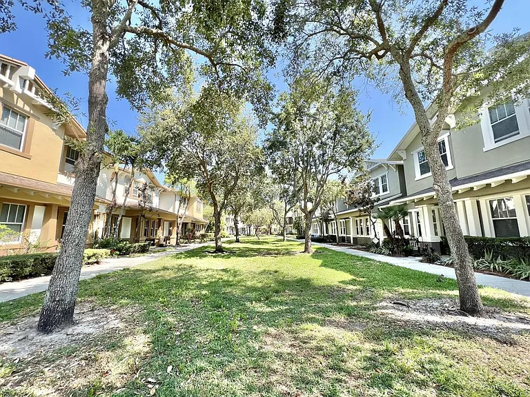 840 Marina Del Ray Ln #2 — Photo 29